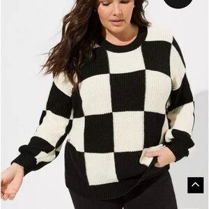 Torrid Black & White Checkered Sweater Size 2 Crewneck Cozy Knit